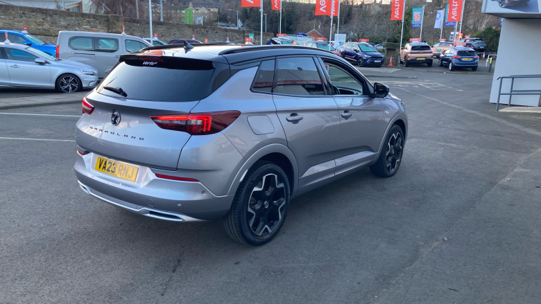 Vauxhall Grandland 1.5 Turbo D Ultimate 5dr Auto Diesel Hatchback